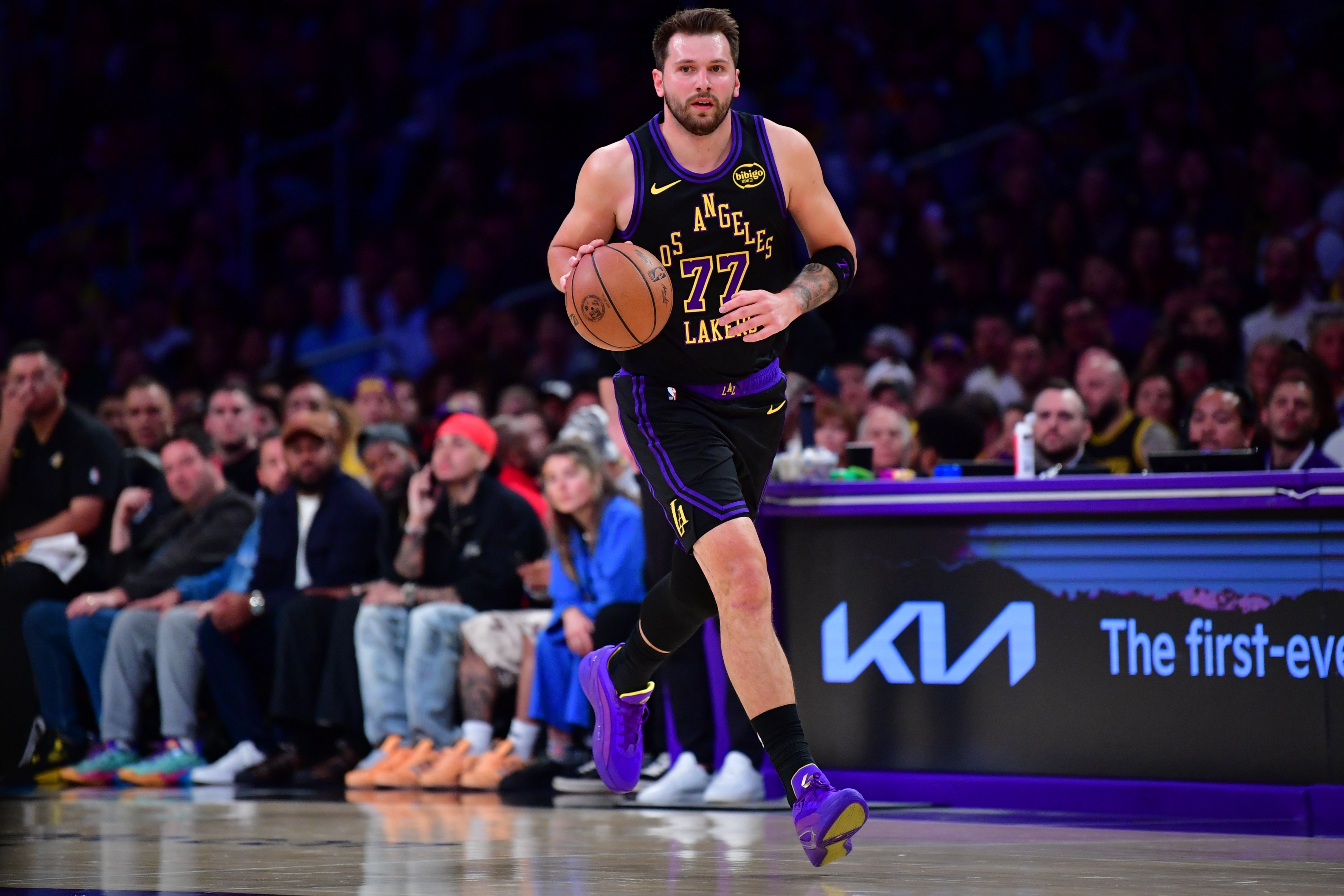 世界杯手机观看软件下载-单场50+战绩：东契奇8胜0负 詹姆斯12胜2负 库里10胜5负 KD5胜4负